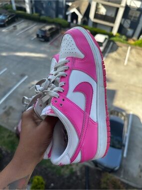 Nike Kids Low-Top Sneakers Pink and White